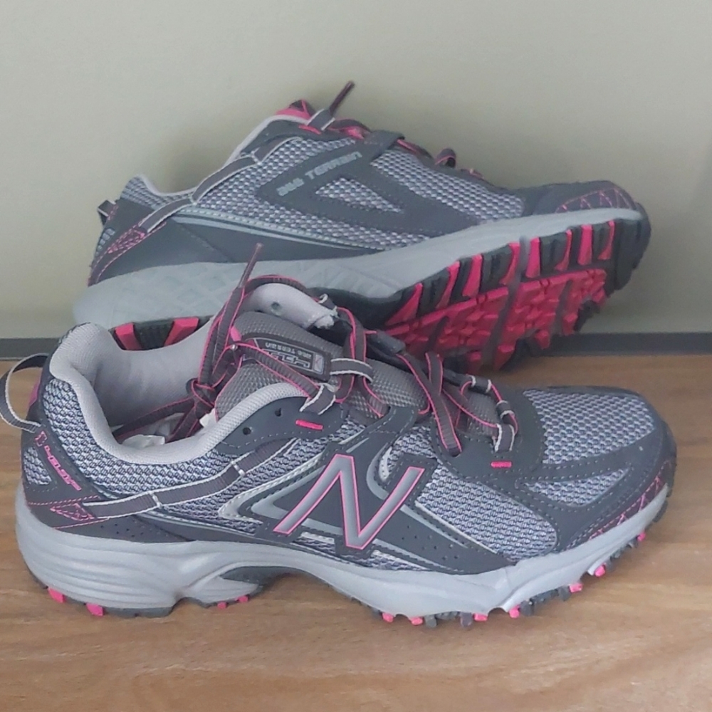 New Balance All Terrain Women’s 411 V2 “Grey Pink” Size 10